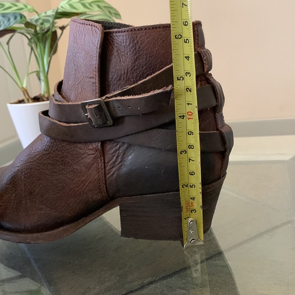 🔥1/2 of Summer Sale!🔥 H by HUDSON Horrigan Belted Ankle Boot - Picture 9 of 14